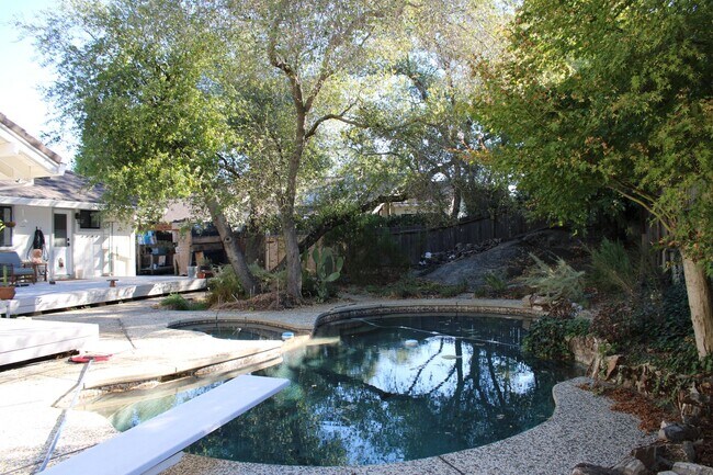 Building Photo - 7610 Woodborough Dr