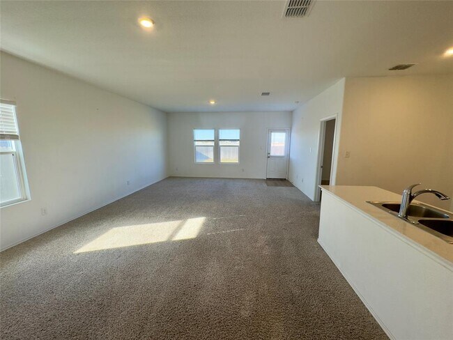 Building Photo - 511 Halfmoon Dr