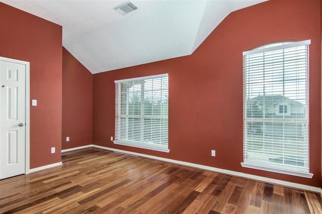Building Photo - 11215 Burmese Ln