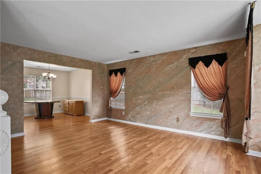 Building Photo - 2224 Eagles Nest Cir