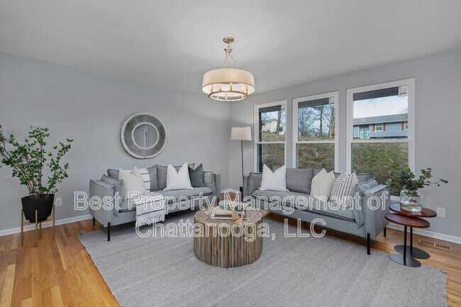 Building Photo - 1313 Timbercrest Ln