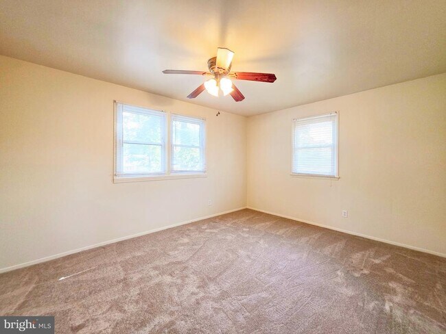 Building Photo - 7511 Elgar St