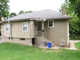 Building Photo - 214 1/2 Brown Ave