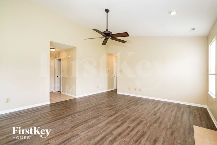 Building Photo - 4126 Beechwood Ct
