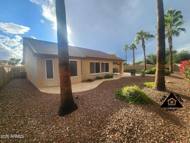 Building Photo - 14750 W Avalon Dr