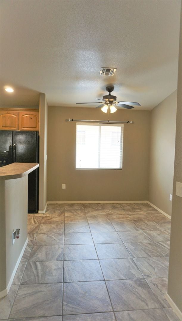 Building Photo - 3359 Zion Ct