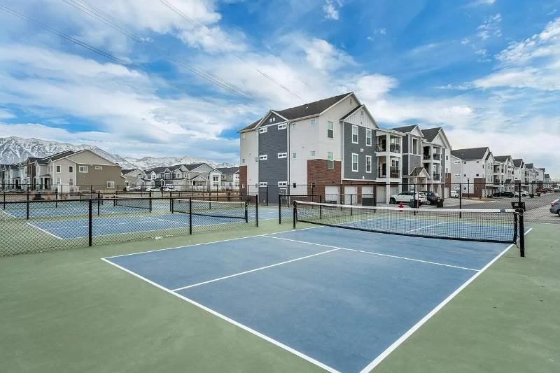 Building Photo - 687 N 380 W