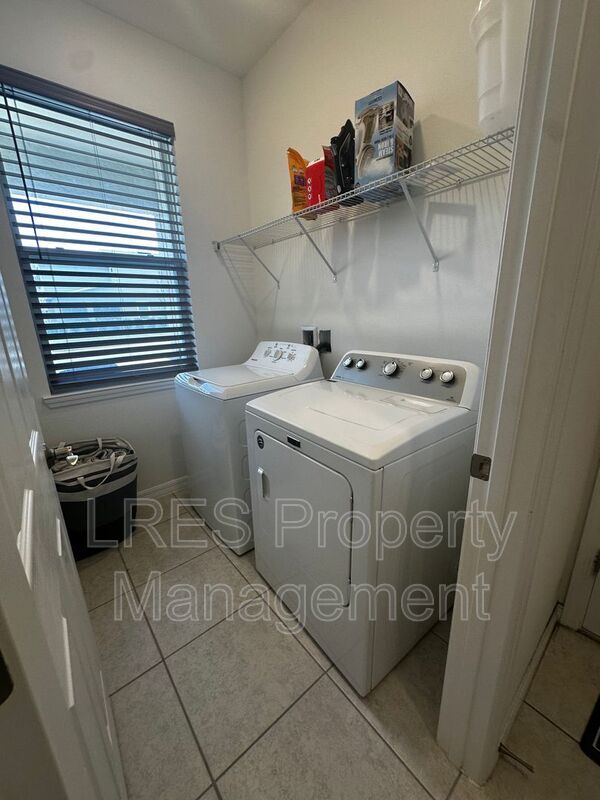 Building Photo - 3130 Amaranth St