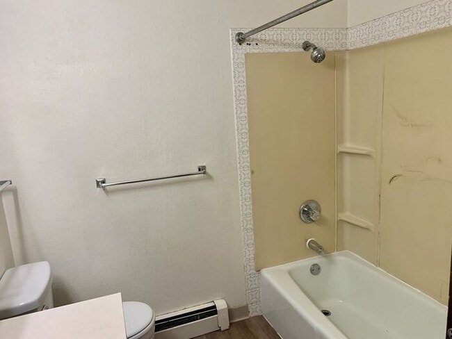 Building Photo - Great 3 Bedroom 1 Bathroom in Loveland!