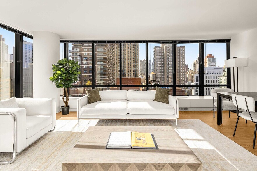 Building Photo - 525 E 72nd St