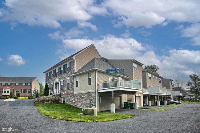 Building Photo - 4755 Laurel Valley Ln