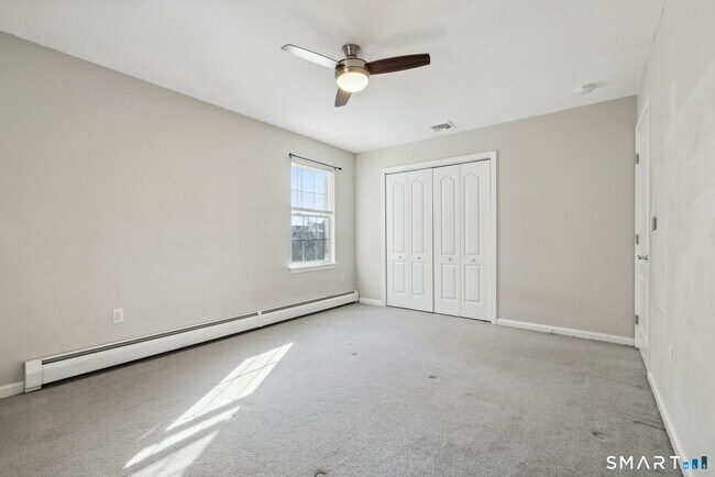 Building Photo - 65 Fitch Meadow Ln