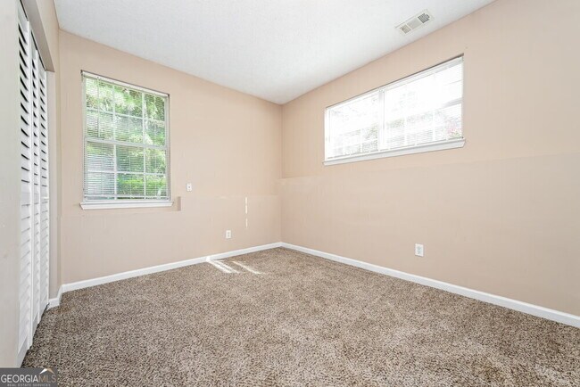 Building Photo - 543 Brewer Dr