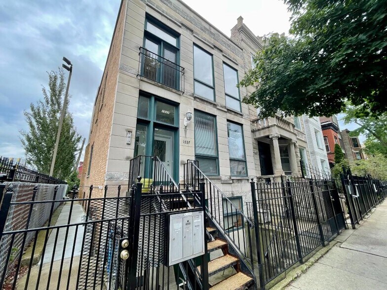 Primary Photo - 1537 N Fairfield Ave