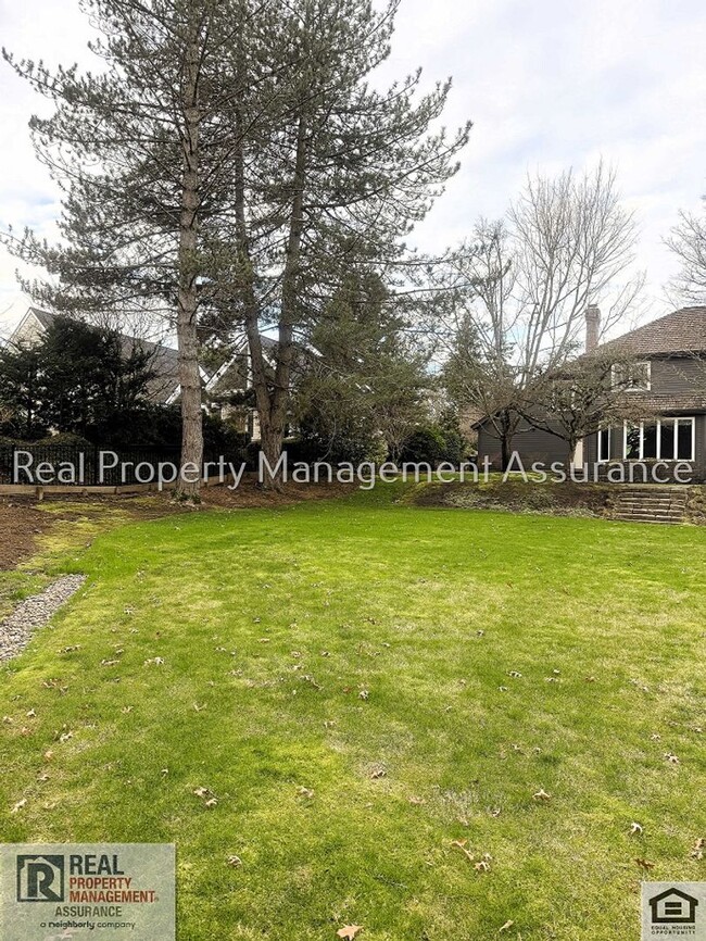 Building Photo - ** PRICE REDUCED! **Stunningly beautiful l...