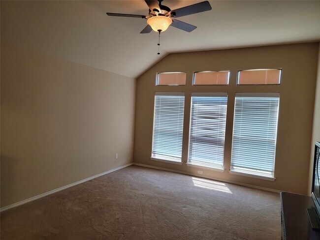 Building Photo - 5534 Stoneridge Ct