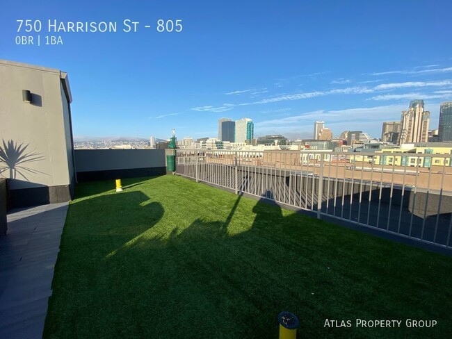 Building Photo - Cute Studio Downtown! 8 Weeks Free!!