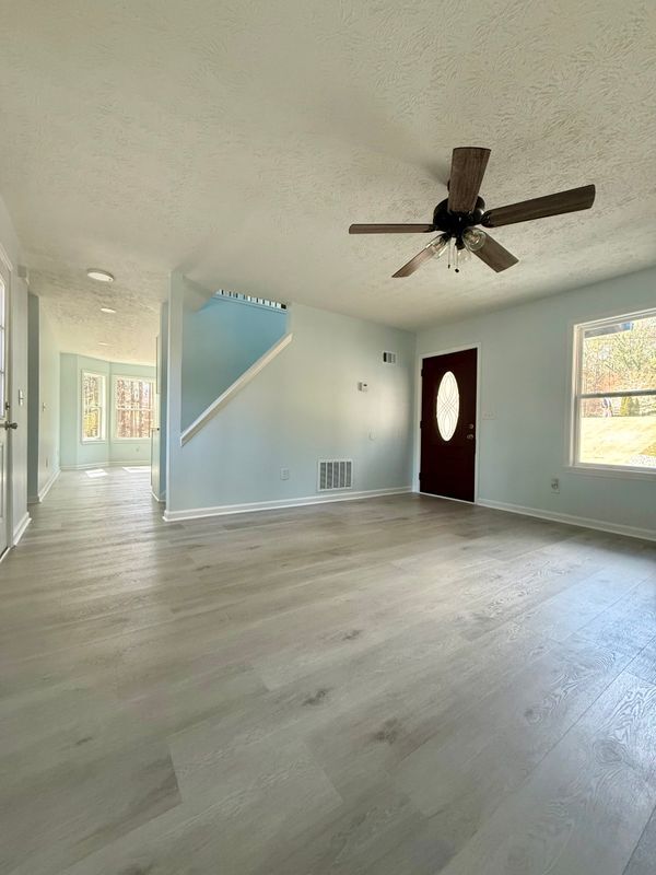 Building Photo - 5075 Forest Downs Ln