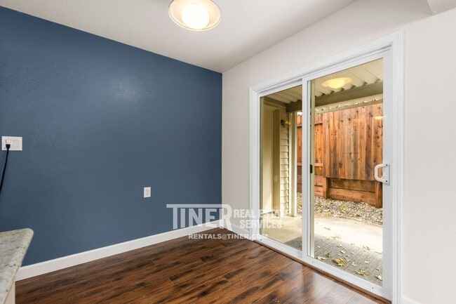 Building Photo - 3960 Annabelle Ave