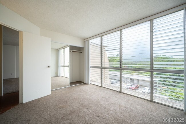 Building Photo - 2 Bed 1 Bath Condo In Valleyview Melemanu