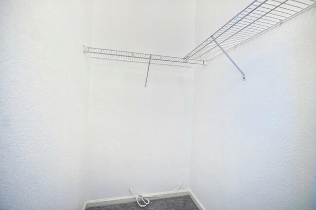 Building Photo - 378 NE 47th Pl