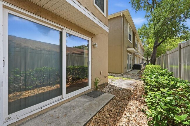 Building Photo - 2505 Harn Blvd