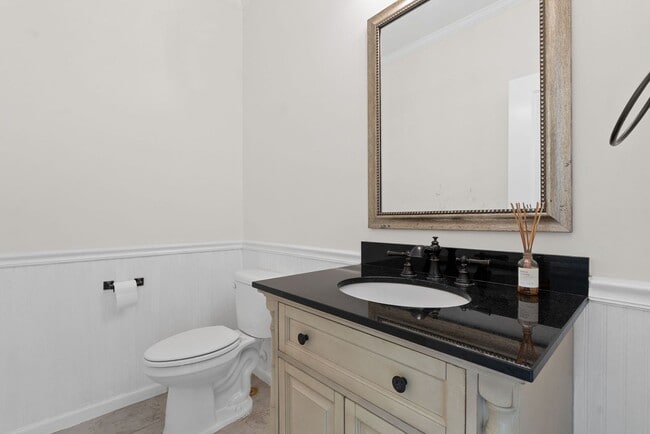 Building Photo - Available now. Beautiful 5 BR/2.5 BA Home in Swygerts Landing!