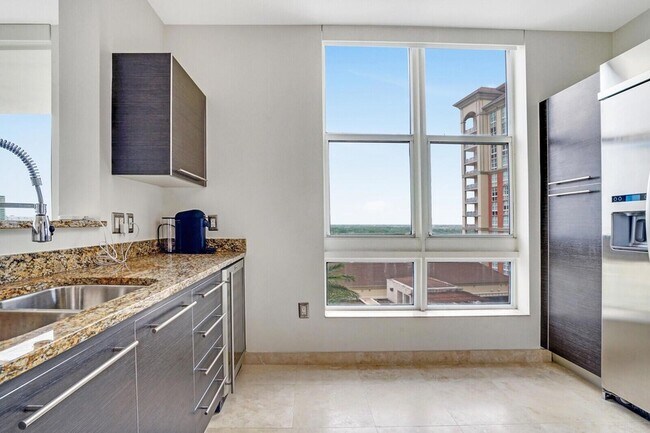 Building Photo - 550 Okeechobee Blvd