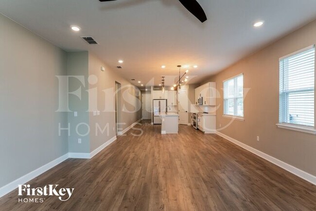 Building Photo - 5722 Arlington River Dr.