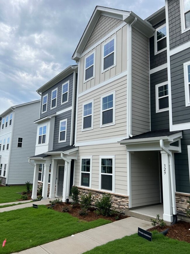 Building Photo - 3bd/3.5 ba Townhome for rent @ Rosedale in Wake Forest