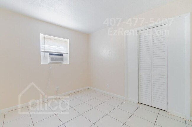 Building Photo - 623 9th St