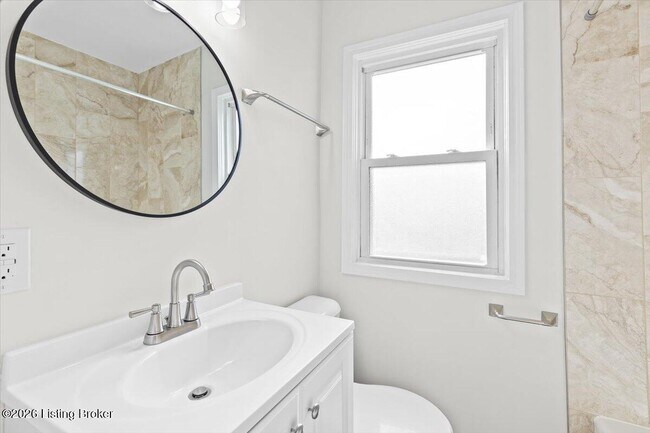 Building Photo - 1600 Algonquin Pkwy