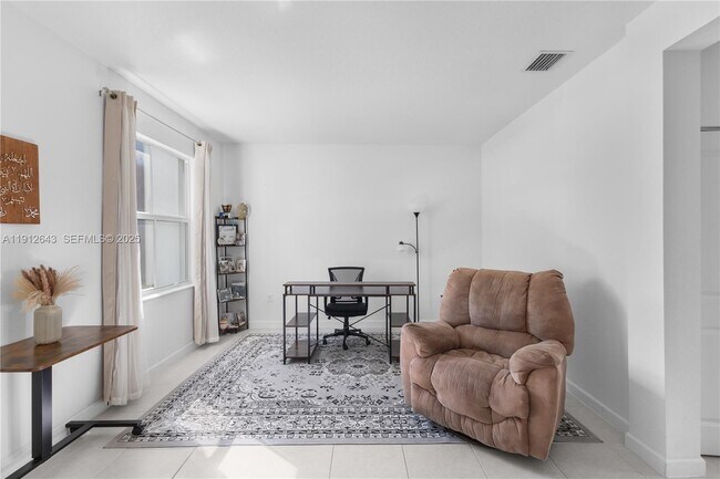 Building Photo - 12150 NW 23rd Ct