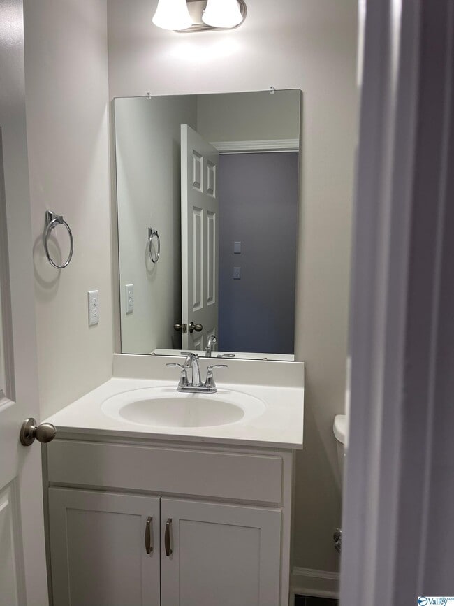 Building Photo - 16524 Demi Dr