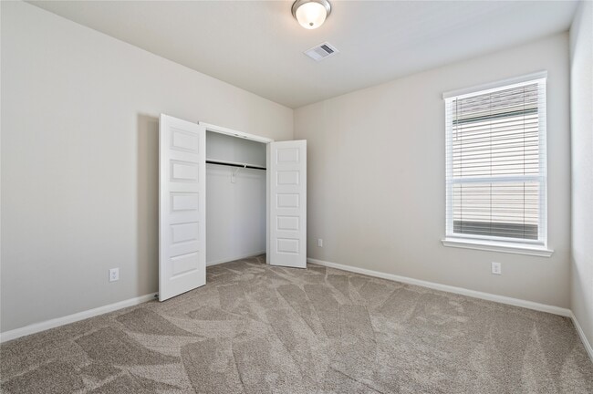 Building Photo - 719 Sandy Bay Ln