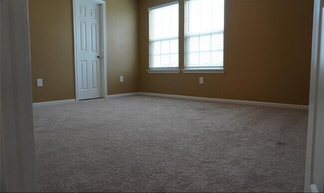 Building Photo - 14503 Overland Pass