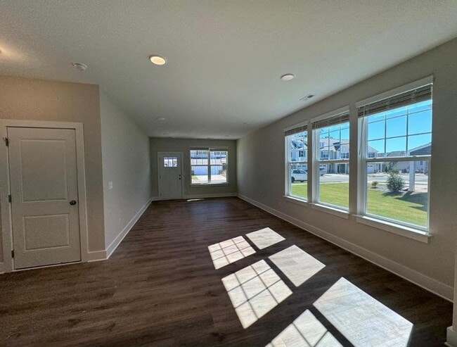 Building Photo - 824 Pryor St