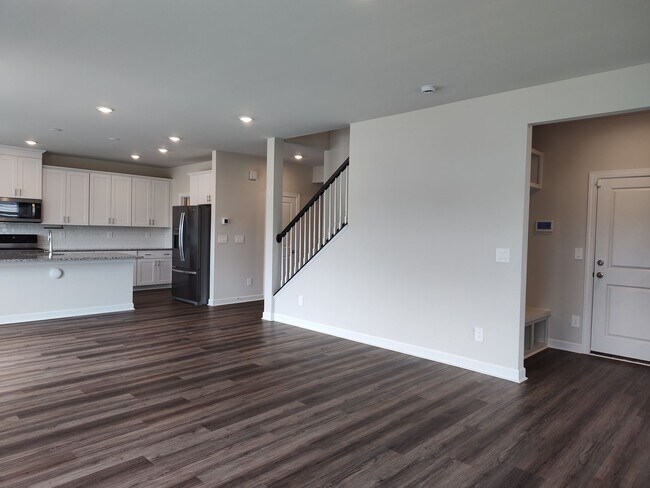 Building Photo - 5 BD/3.5 BA House in Shepherds Landing!