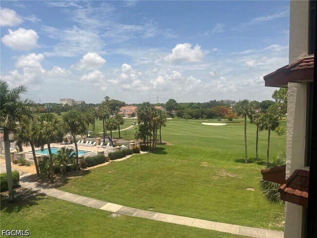 Building Photo - 7430 Lake Breeze Dr