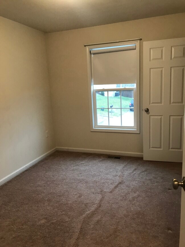 Building Photo - 2034 Tula Dr