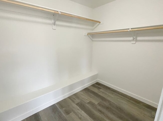 Building Photo - 135 Brody's Wy