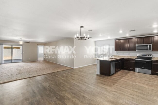 Building Photo - Space That Works for Multi-Generational Living!