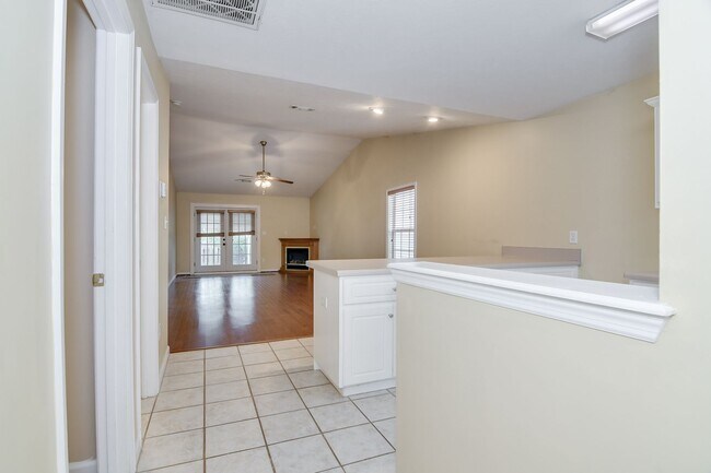 Building Photo - End Unit Townhouse