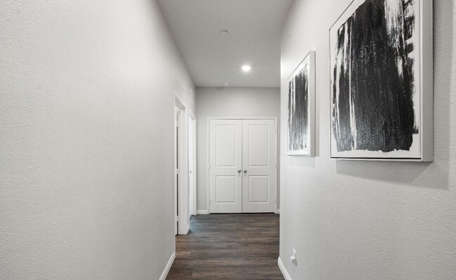 Building Photo - 10207 Yukon River Ave