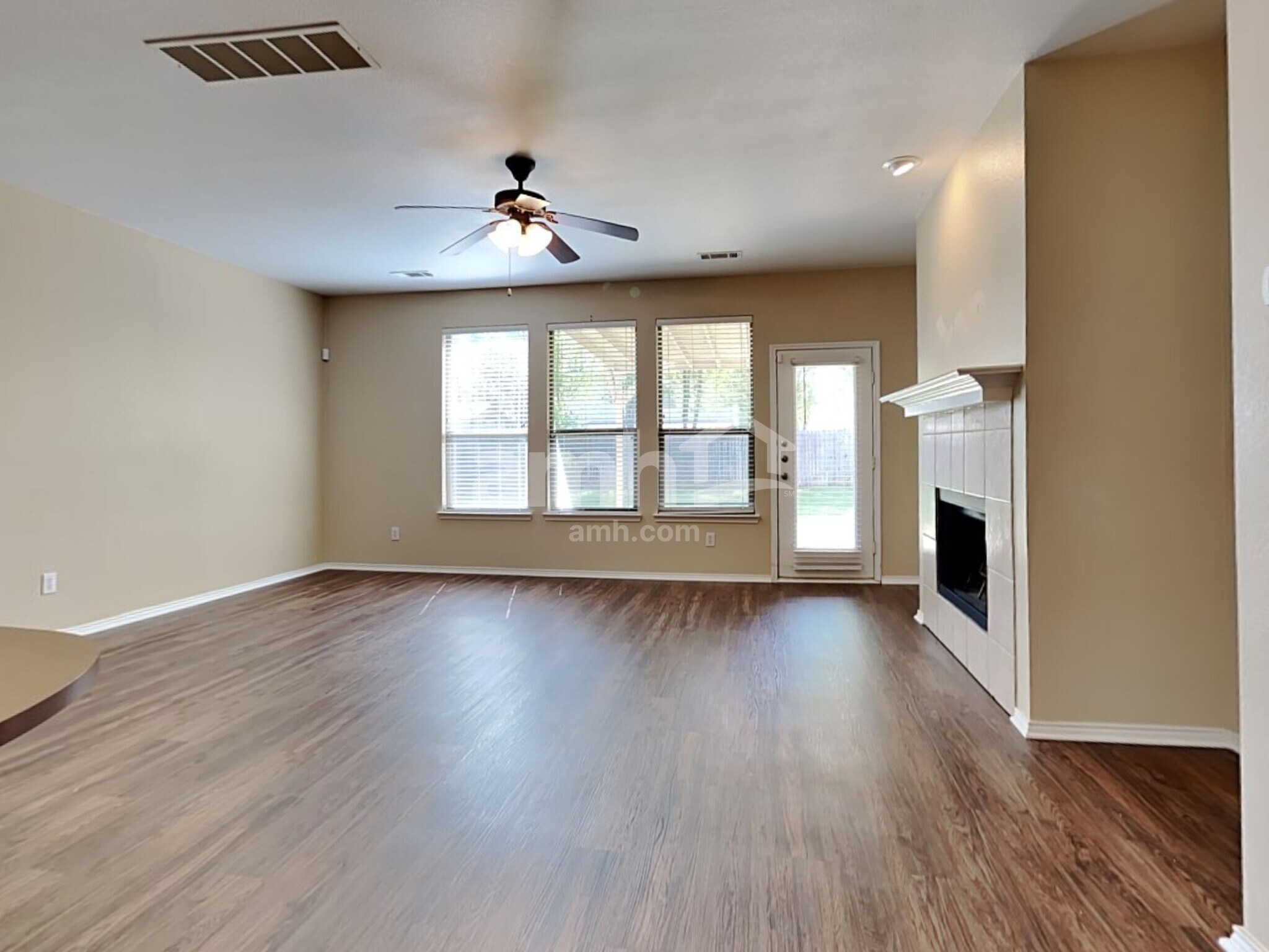 Building Photo - 2847 Park Springs Dr