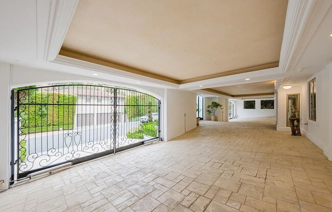 Building Photo - NO MIN CREDIT SCORE REQUIRED, BK OKAY, PAS...