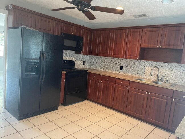 Building Photo - 4425 Stevens Rd