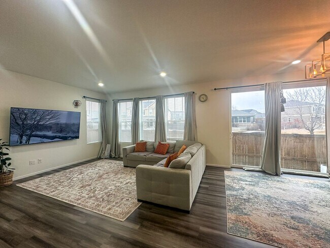 Building Photo - CORNER PAIRED HOME ACROSS THE PARK!