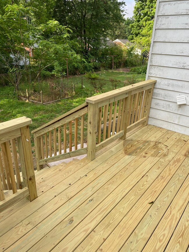 Building Photo - Charming home in Highland Springs