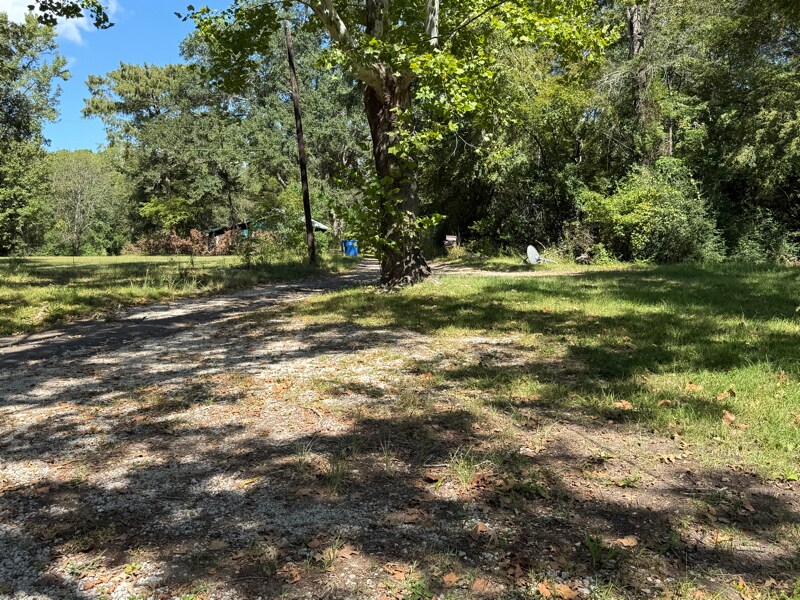 Building Photo - 609 Lane Dr